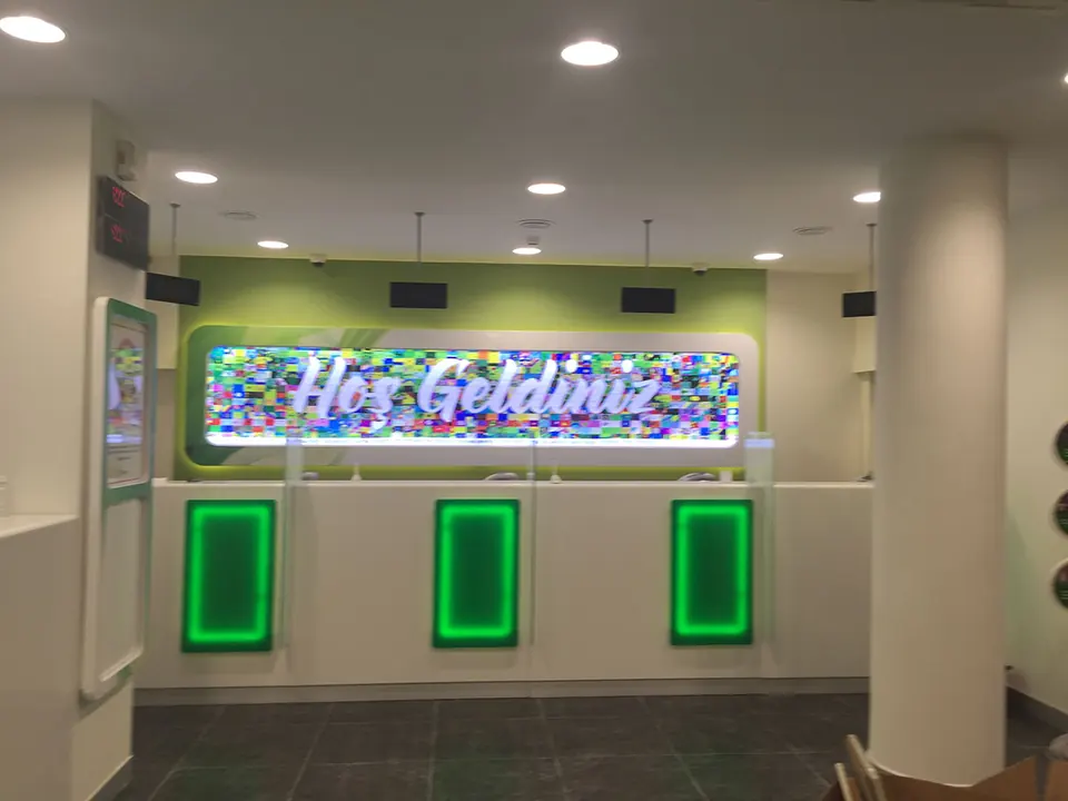 Garanti Bankası · Milas Şubesi — İç mekân