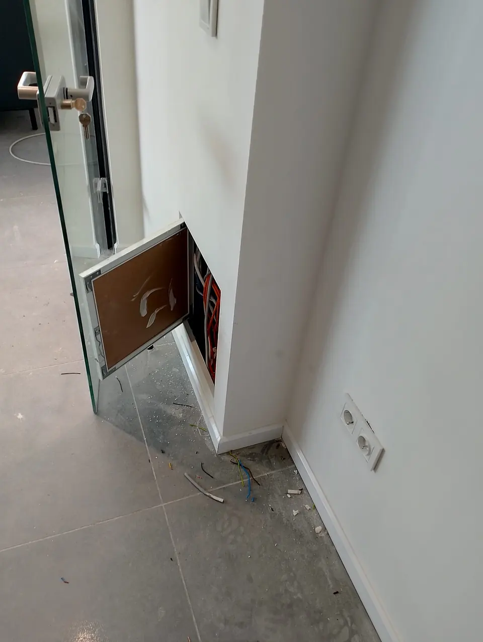 Koluman Mercedes · Aksaray Showroom / Uygulama görünümü