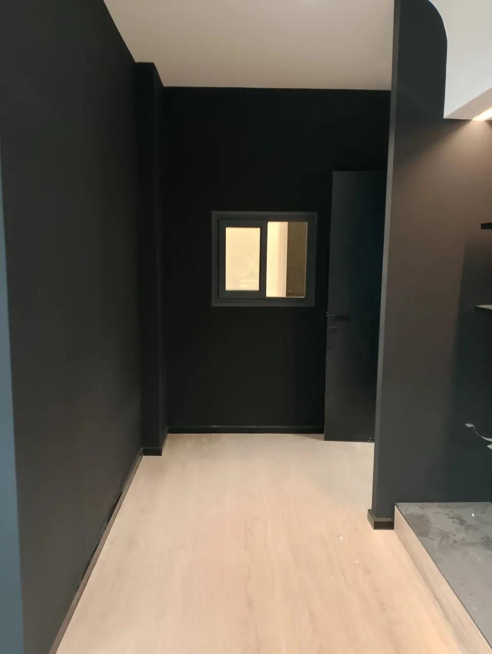 Koluman Mercedes · Aksaray Showroom / Uygulama görünümü