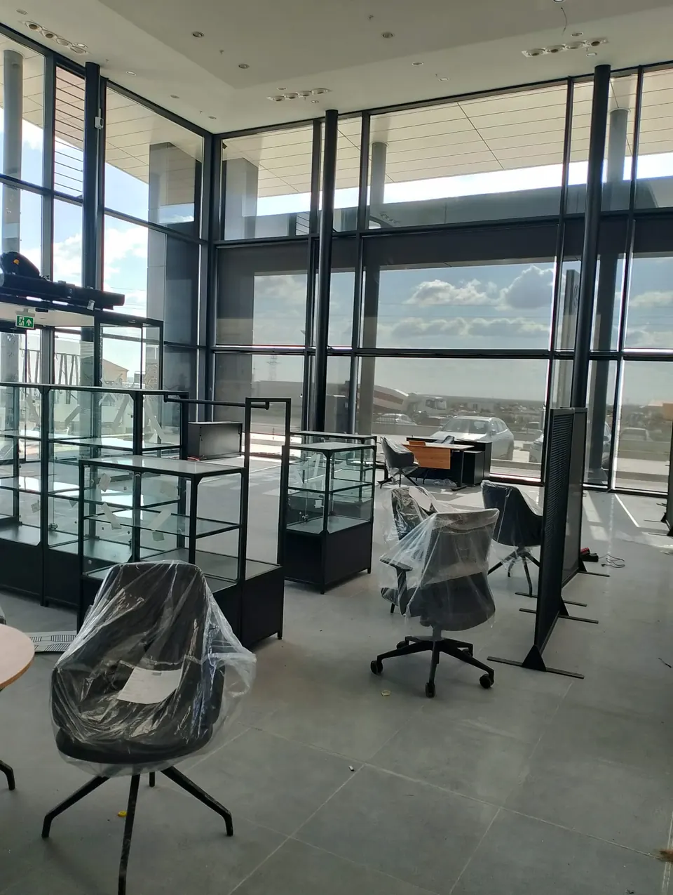 Koluman Mercedes · Aksaray Showroom / Uygulama görünümü