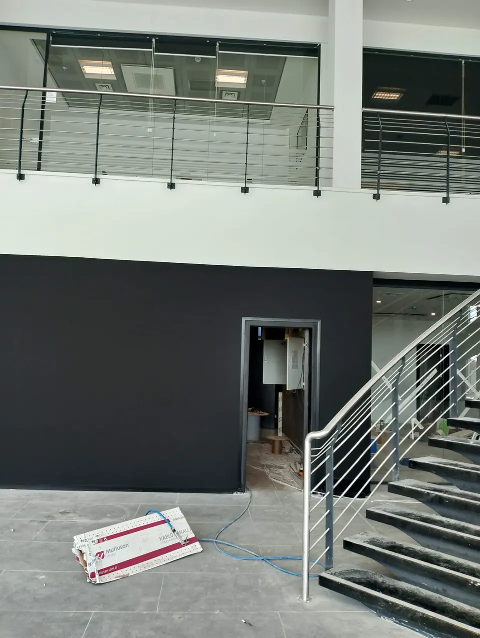 Koluman Mercedes · Aksaray Showroom / Uygulama görünümü