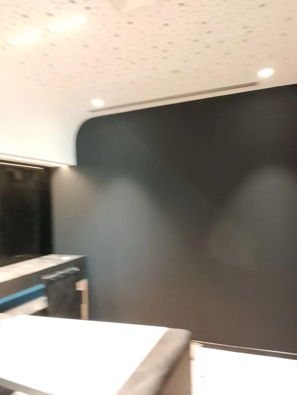 Koluman Mercedes · Aksaray Showroom / Uygulama görünümü