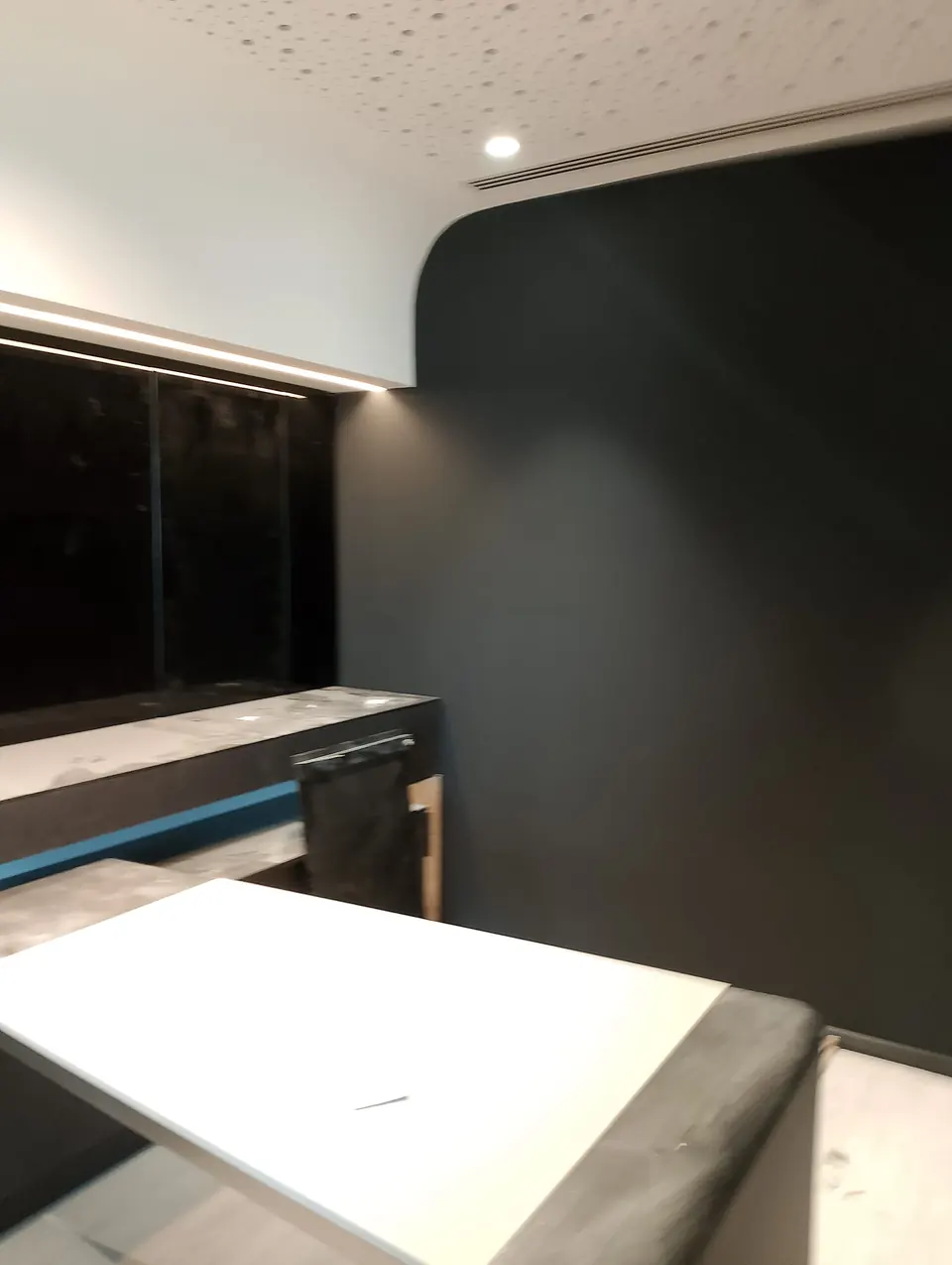 Koluman Mercedes · Aksaray Showroom / Uygulama görünümü