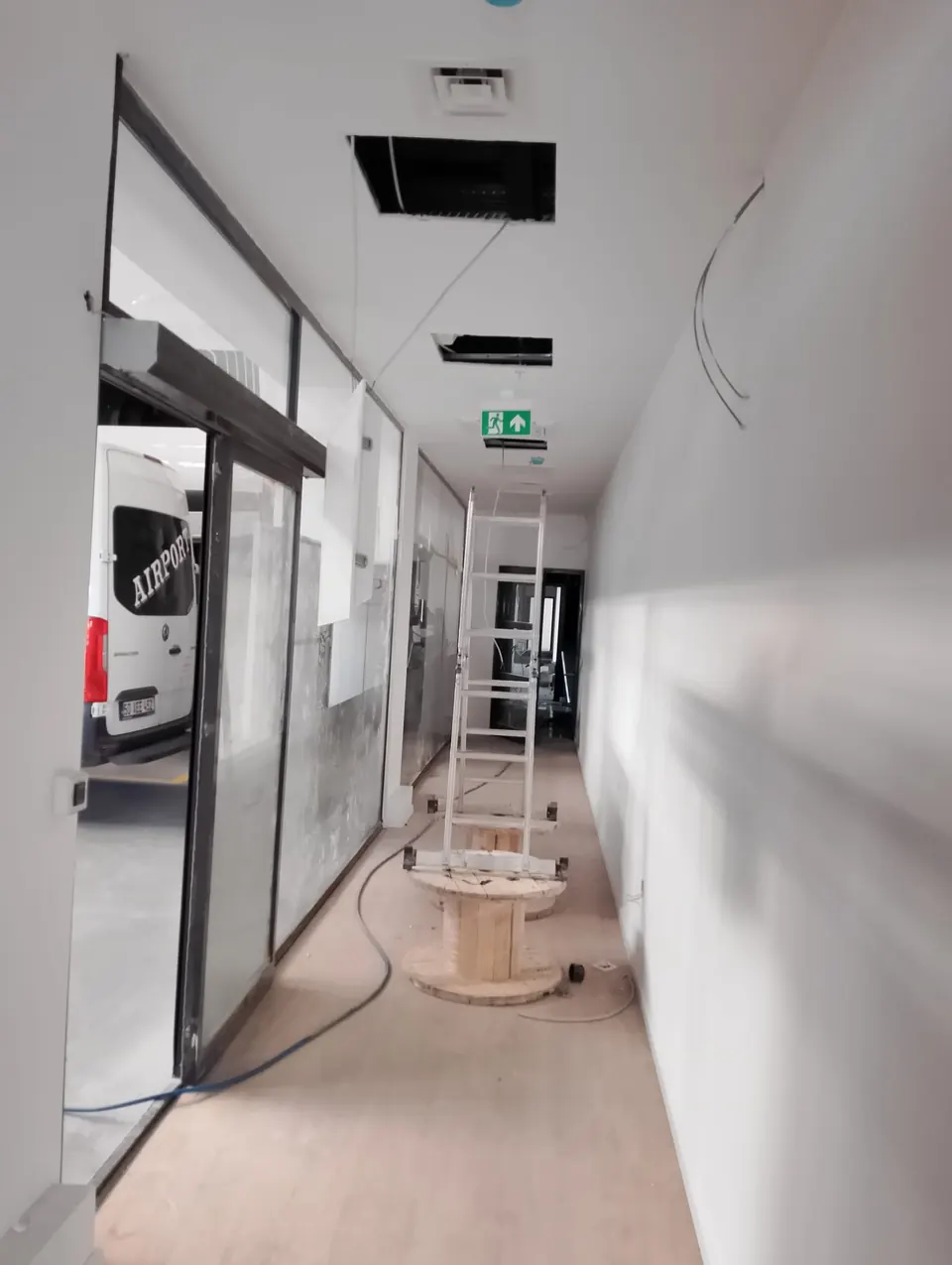 Koluman Mercedes · Aksaray Showroom / Uygulama görünümü