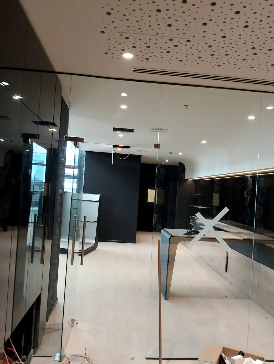 Koluman Mercedes · Aksaray Showroom / Uygulama görünümü