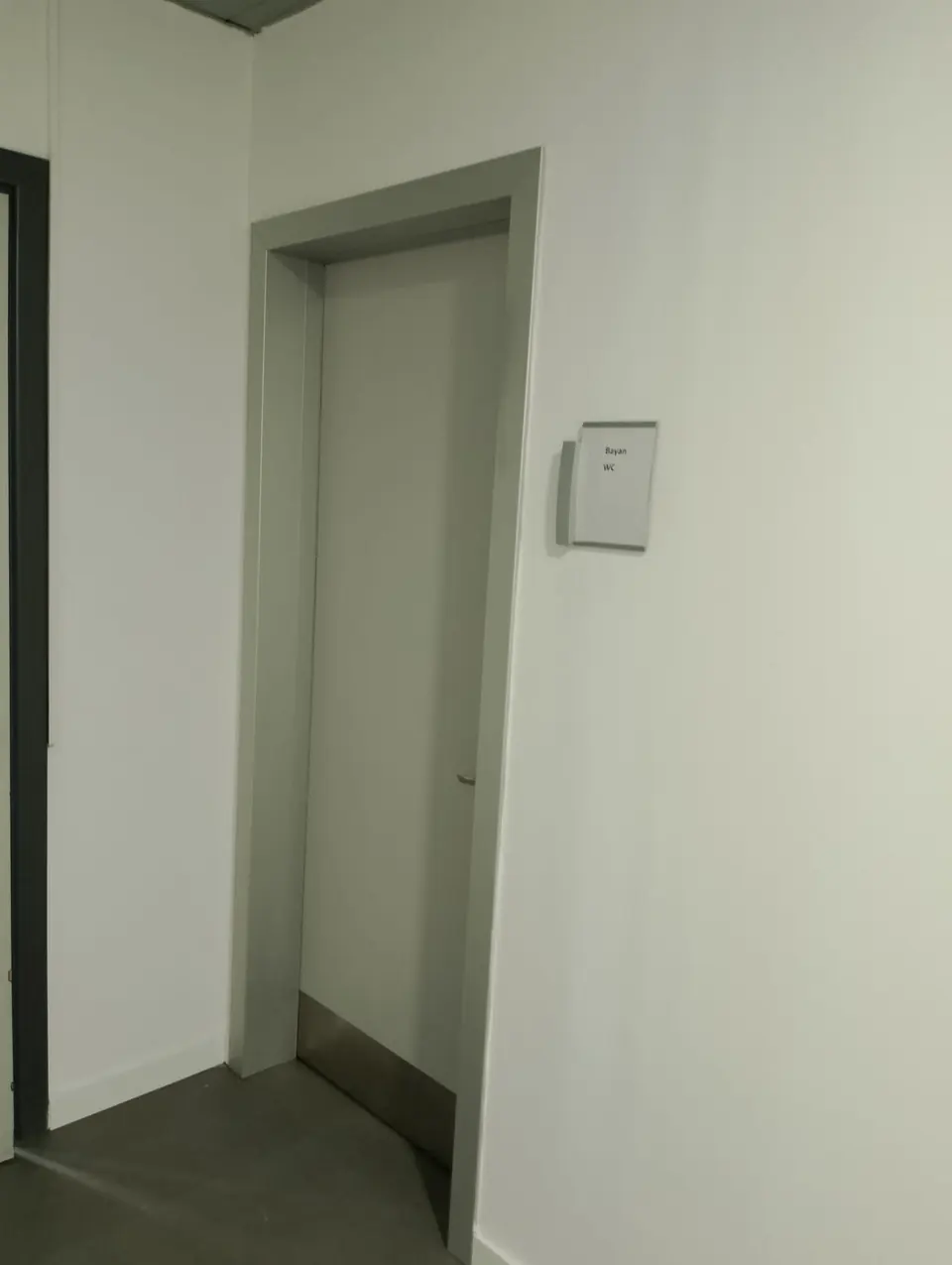 Koluman Mercedes · Ankara Gölbaşı Showroom ve Servis / Uygulama görünümü