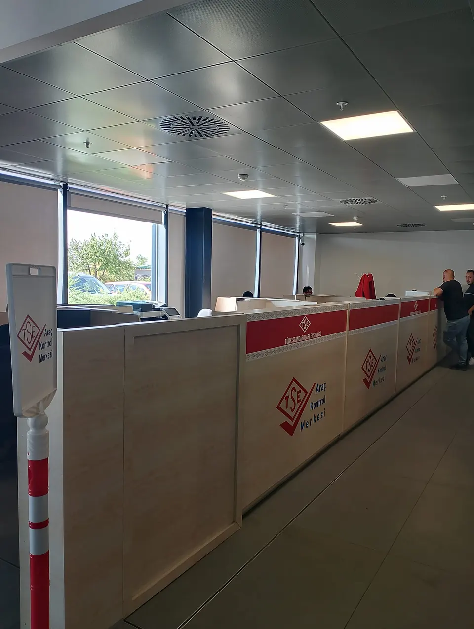 Koluman Mercedes · Ankara Gölbaşı Showroom ve Servis / Uygulama görünümü