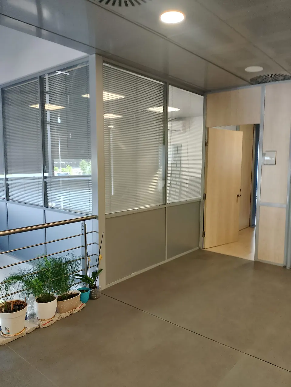 Koluman Mercedes · Ankara Gölbaşı Showroom ve Servis / Uygulama görünümü