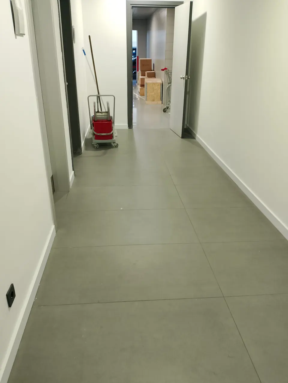 Koluman Mercedes · Ankara Gölbaşı Showroom ve Servis / Uygulama görünümü