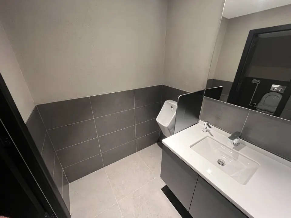 Koluman Mercedes · Tarsus Yenice Showroom / Uygulama görünümü