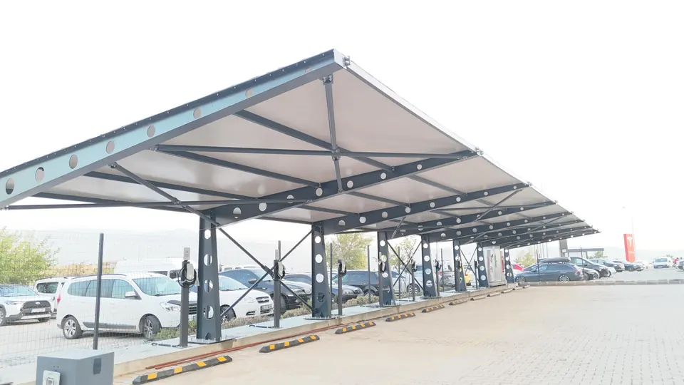 Tesla · Westpark İzmir Showroom ve Servis / Uygulama görünümü